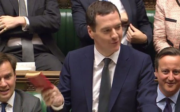 英国影子财长甩《毛主席语录》教训财政大臣：不懂不要装懂