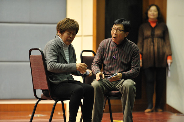 冯宪珍韩童生要在舞台上演苏联老电影《办公室的故事》