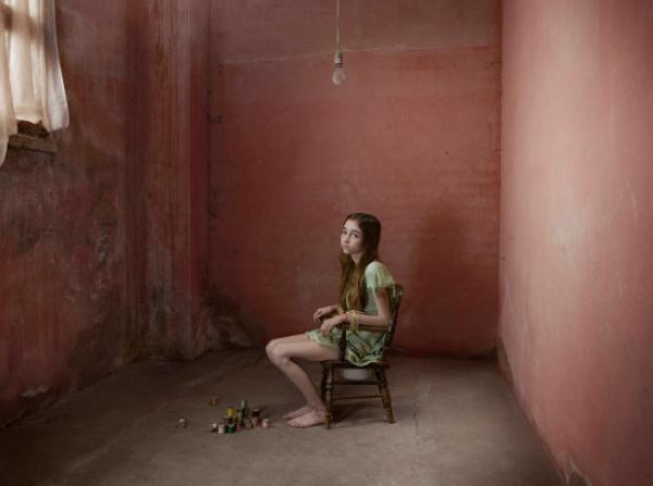 这些野孩子的照片让人心碎，背后的故事更发人深省