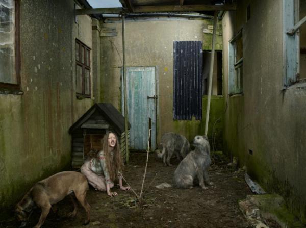 这些野孩子的照片让人心碎，背后的故事更发人深省