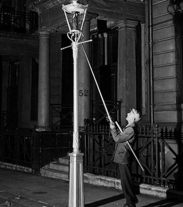 捕鼠人、闹铃人和点灯人……6种你闻所未闻的职业