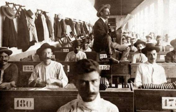 捕鼠人、闹铃人和点灯人……6种你闻所未闻的职业