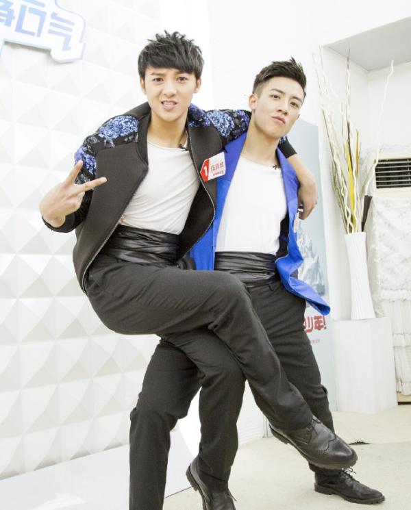 有多少人跟我一样，看《燃烧吧少年》是为了李宇春？