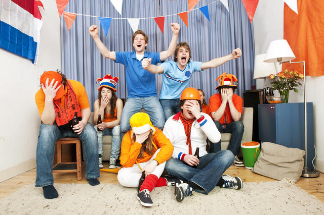 对孩子全情投入，就会对别人不管不顾？