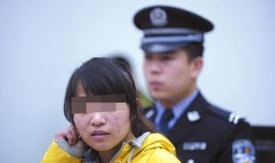 女子记恨闺蜜挑拨夫妻感情 扮男人与其网恋骗钱