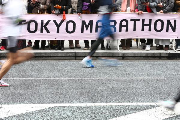 从深马跑友猝死到东马9年零死亡，国内马拉松到底多不规范？