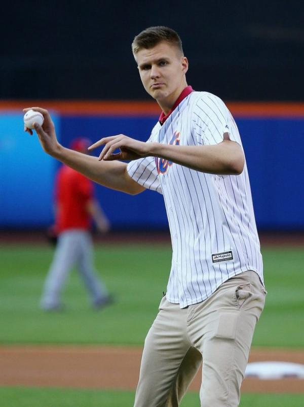 “林疯狂”没了，这个19岁的东欧“傻大个”开始席卷NBA