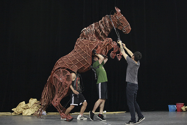 引进《战马》——中国戏剧的一次新洋务运动