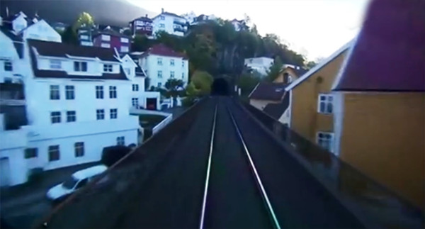 吃完早饭干什么？准备午饭——聊聊快时代的慢综艺