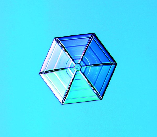 物理学家教你雪景的正确打开方式——比你看到的美多了！