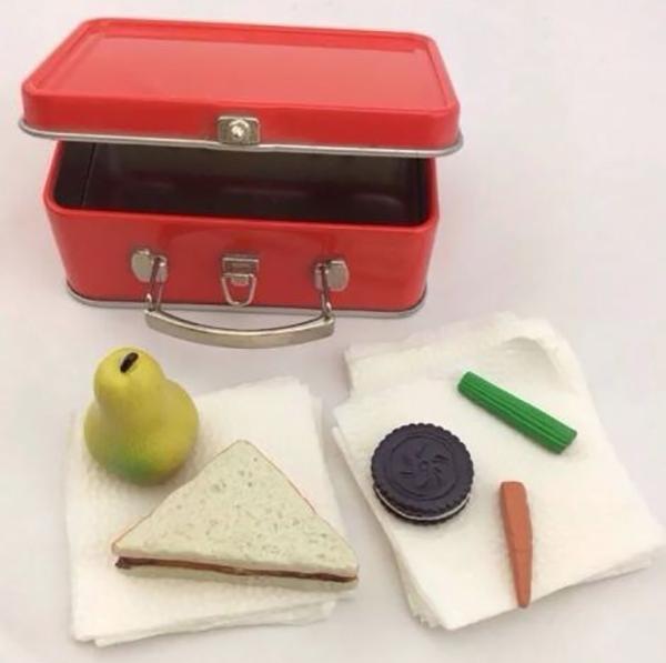 最费钱的玩具其实是娃娃屋，你同意吗？