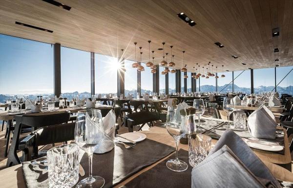 全世界最前卫奇特的滑雪小屋，跟詹姆斯·邦德一起去野