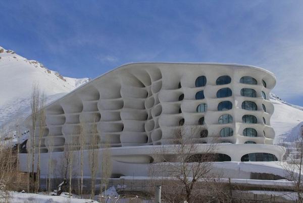 全世界最前卫奇特的滑雪小屋，跟詹姆斯·邦德一起去野
