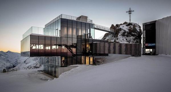 全世界最前卫奇特的滑雪小屋，跟詹姆斯·邦德一起去野