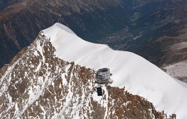 全世界最前卫奇特的滑雪小屋，跟詹姆斯·邦德一起去野