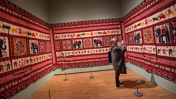 看展览|印度，把神明草木历史记录在织物之上