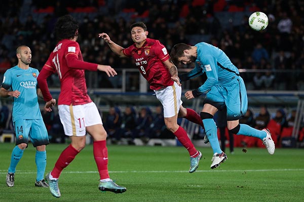 有一种幸福叫“找虐”：我们走了多远的路，才能来到巴萨面前