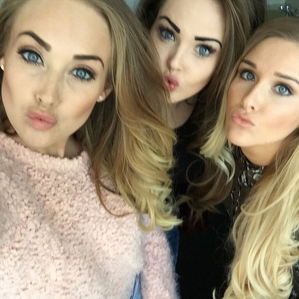 同样是网红发自拍，英国热辣三姐妹已经赚了72万