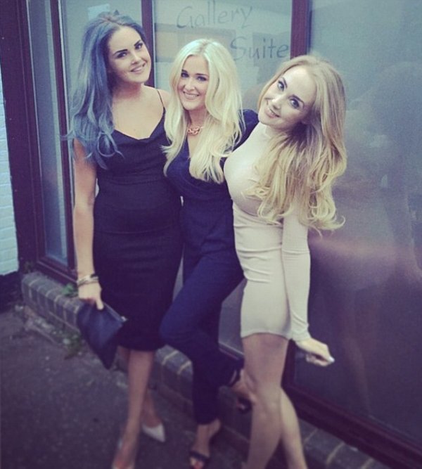 同样是网红发自拍，英国热辣三姐妹已经赚了72万