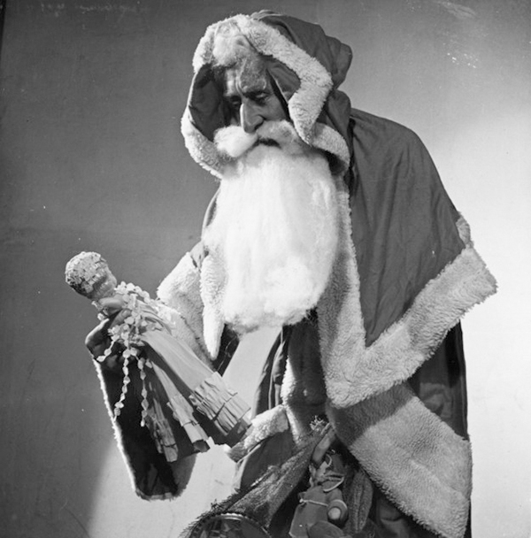 圣诞老人竟然也有这么惊悚的崩坏照，慎点！