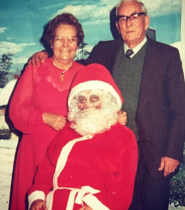 圣诞老人竟然也有这么惊悚的崩坏照，慎点！