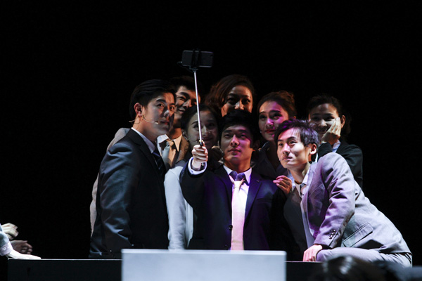 当年赖声川先锋的《乱民全讲》，这次没有延续出新惊喜