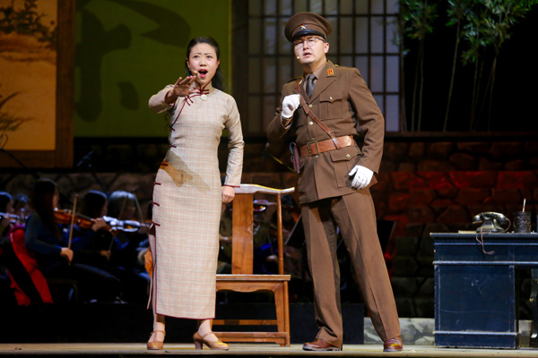 上音学生复排《野火春风斗古城》，总政原音乐作者也来看了