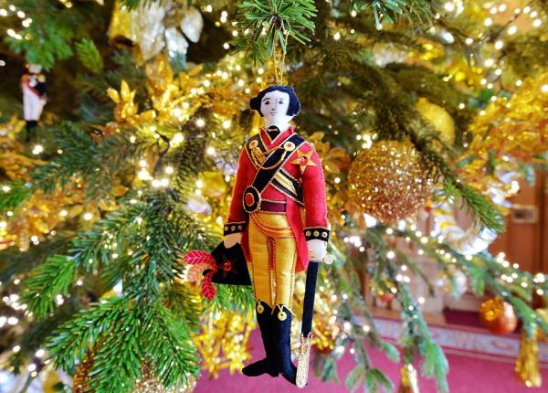 英国人真会玩，这次温莎城堡变身成了圣诞乐园