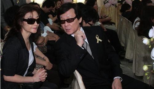 娱评｜“多妻制”为何禁而不绝