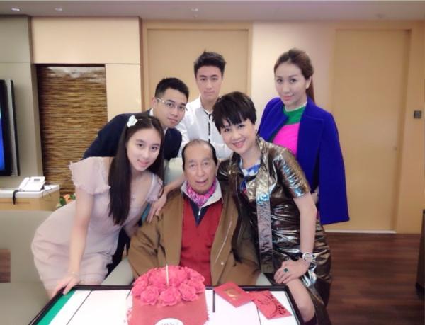 娱评｜“多妻制”为何禁而不绝