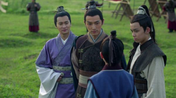 大冬天没有一件像样的披风，都不好意思行走江湖