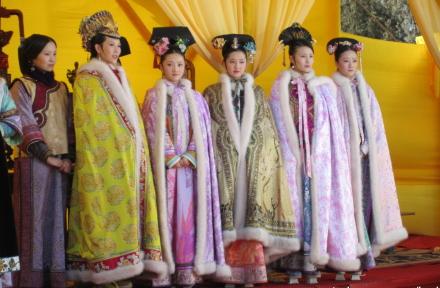 大冬天没有一件像样的披风，都不好意思行走江湖