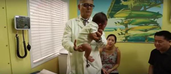 儿科医生放大招：这样抱宝宝能迅速止哭