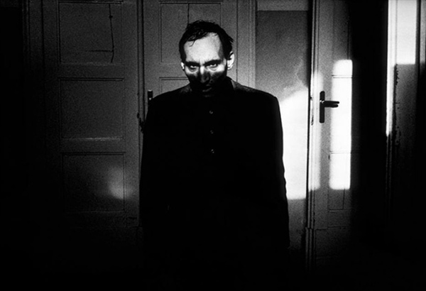 眼光| 你曾走进枪林弹雨，但最后你会回到故乡