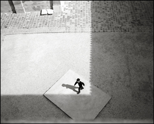 眼光| 你曾走进枪林弹雨，但最后你会回到故乡