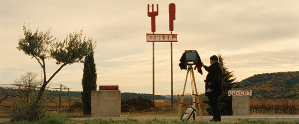 眼光| 你曾走进枪林弹雨，但最后你会回到故乡