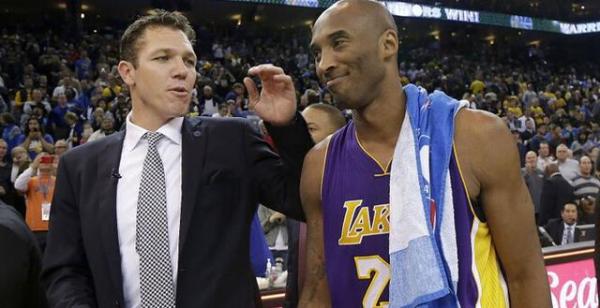 别光顾着羡慕人生赢家沃顿，你知道背后他付出了多少吗？