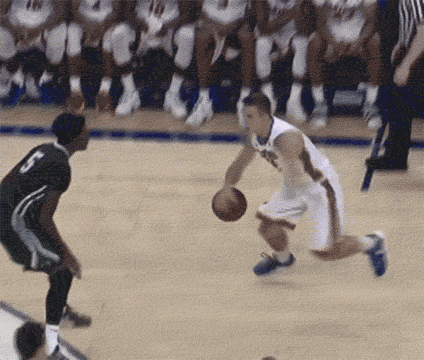 惭愧啊！人家独臂也能打NCAA，连乔丹都曾为他鼓掌