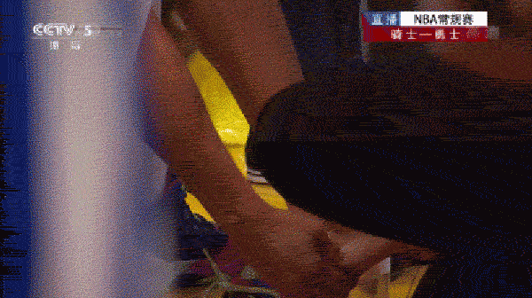 “圣诞大战”库里只进了一个三分，但詹姆斯还是败给了勇士