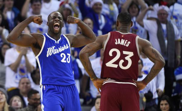 “圣诞大战”库里只进了一个三分，但詹姆斯还是败给了勇士