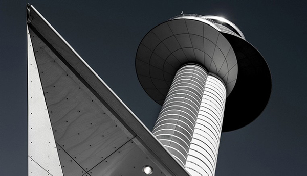 被忽略的机场控制塔，原来也像艺术品一样美