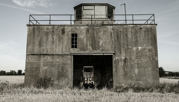 被忽略的机场控制塔，原来也像艺术品一样美