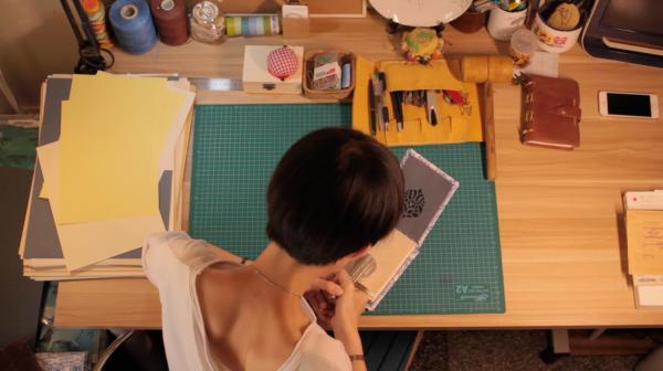 荣耀少年湃丨陈粉丸的手工书：在树叶、猫毛和剪纸中收集灵感