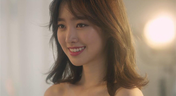 霸道总裁一谈恋爱，就变成了表情包