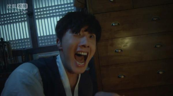 霸道总裁一谈恋爱，就变成了表情包