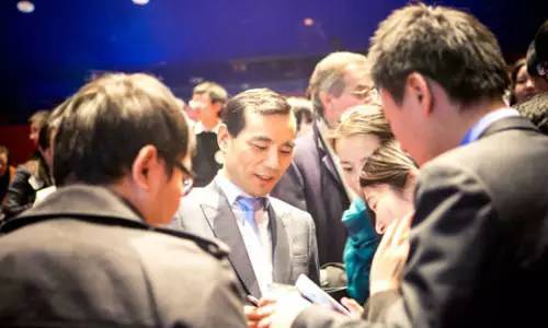 安邦保险董事长吴小晖首次回应举牌潮：“这是支持实体经济”