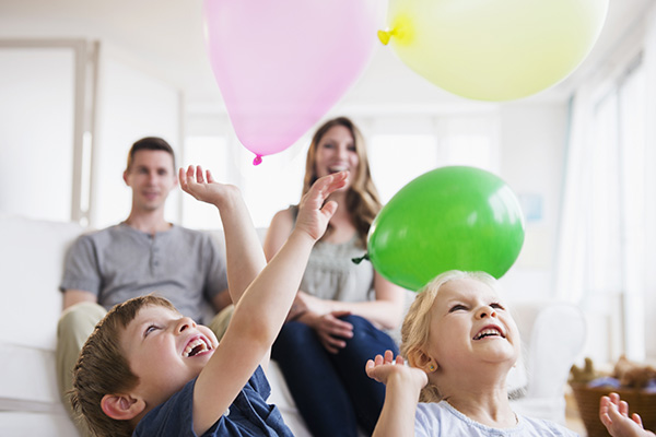 2015年最后一晚，这些有意思的父母打算和孩子这样过