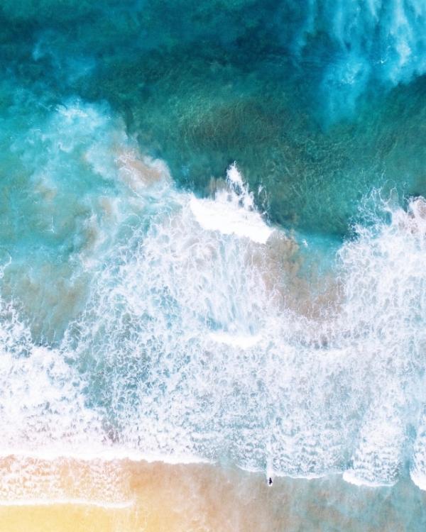 从云端俯瞰海景是怎样一种体验？无人机摄影告诉你答案