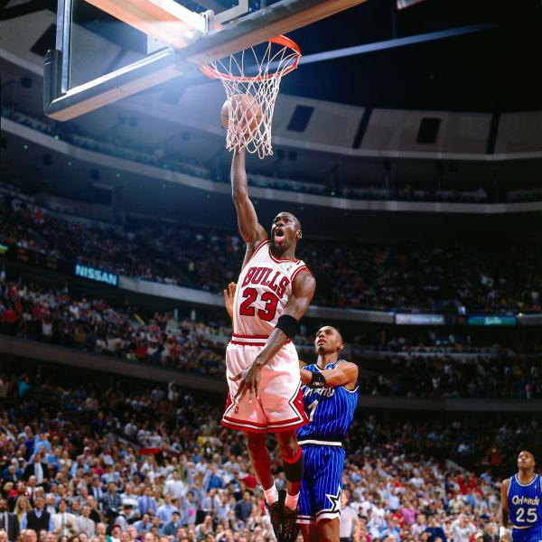 谁是美国人心中史上最伟大的运动员？乔丹力压拳王阿里