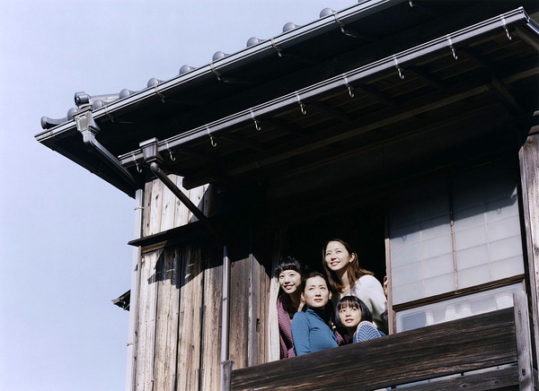 《海街日记》：是枝裕和的旧人旧事